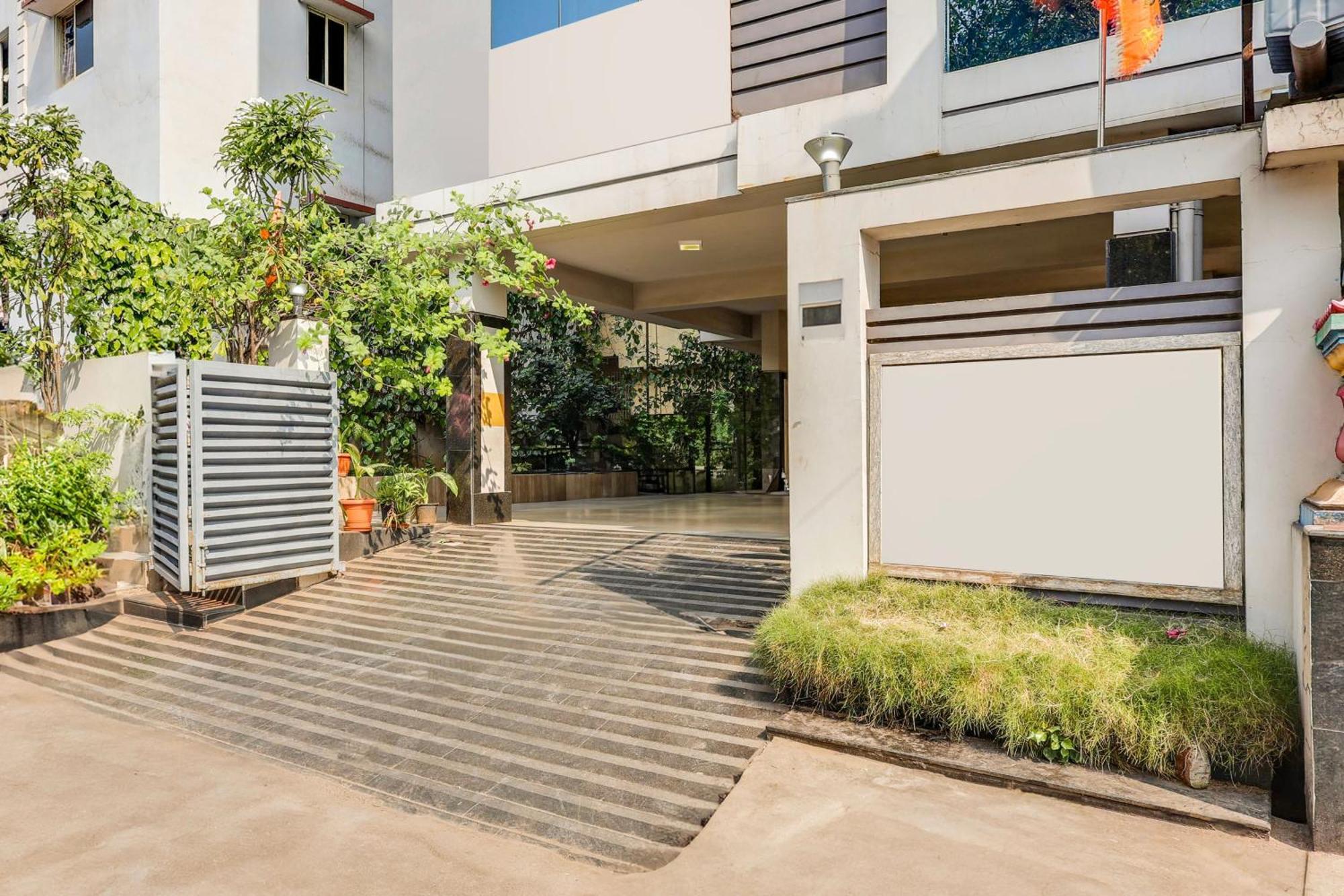 Hotel Super Townhouse Dwarka Nagar Near Ramatalkies Višákhapatnam Exteriér fotografie