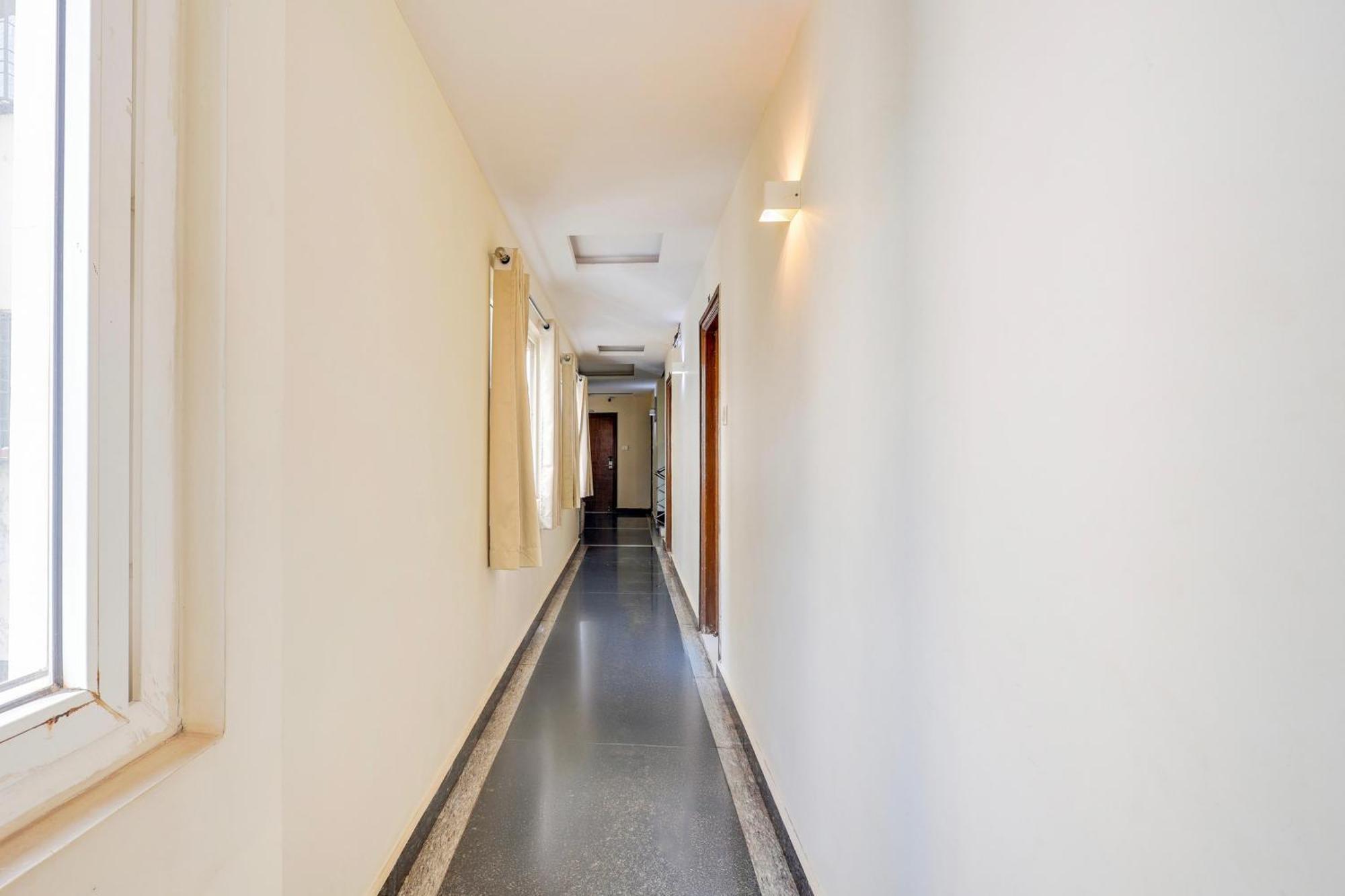 Hotel Super Townhouse Dwarka Nagar Near Ramatalkies Višákhapatnam Exteriér fotografie