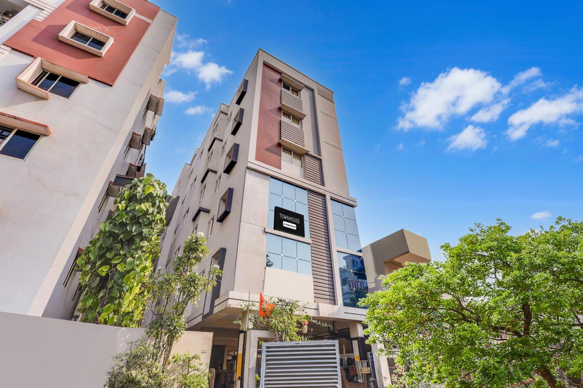 Hotel Super Townhouse Dwarka Nagar Near Ramatalkies Višákhapatnam Exteriér fotografie
