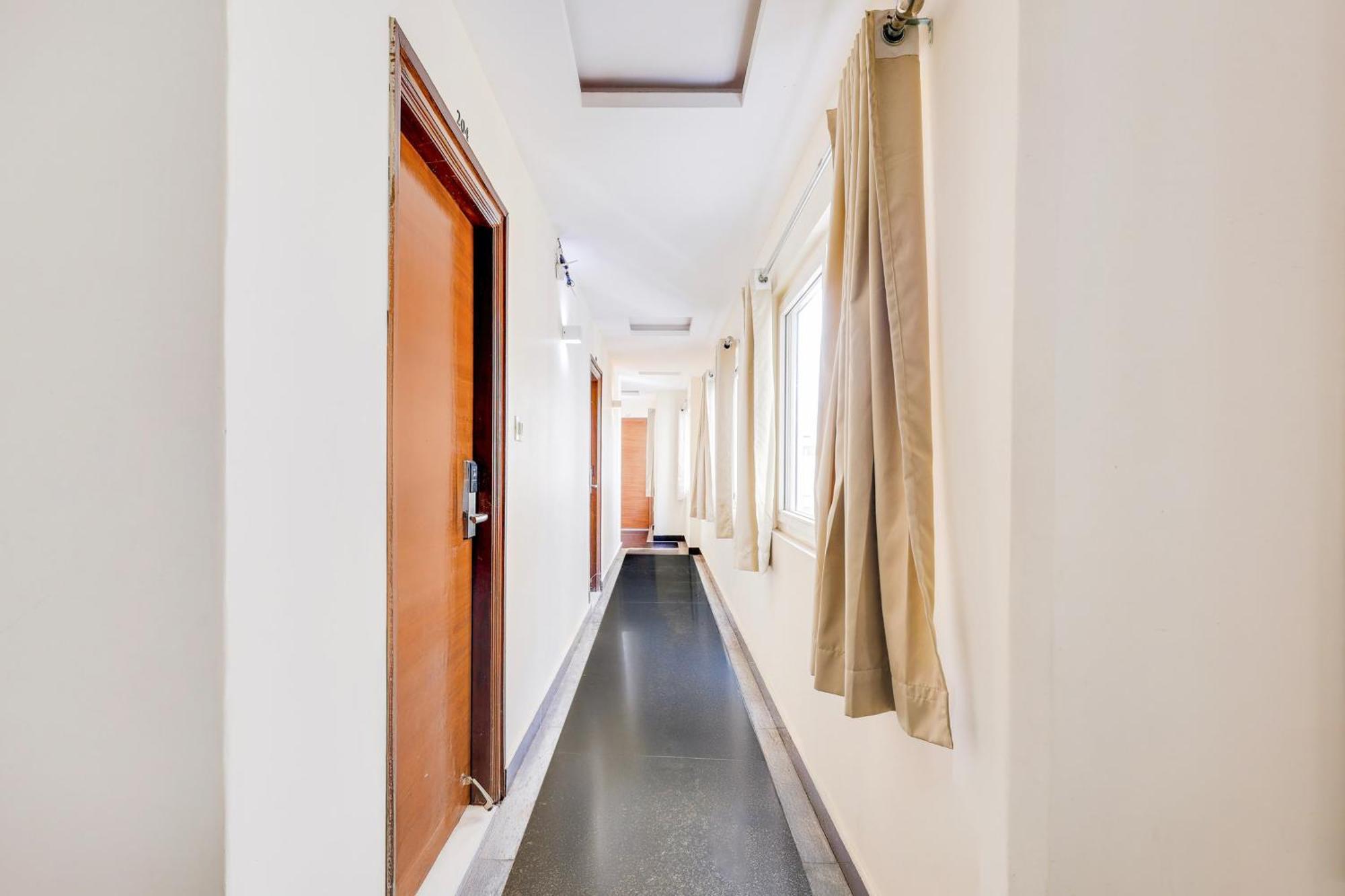 Hotel Super Townhouse Dwarka Nagar Near Ramatalkies Višákhapatnam Exteriér fotografie