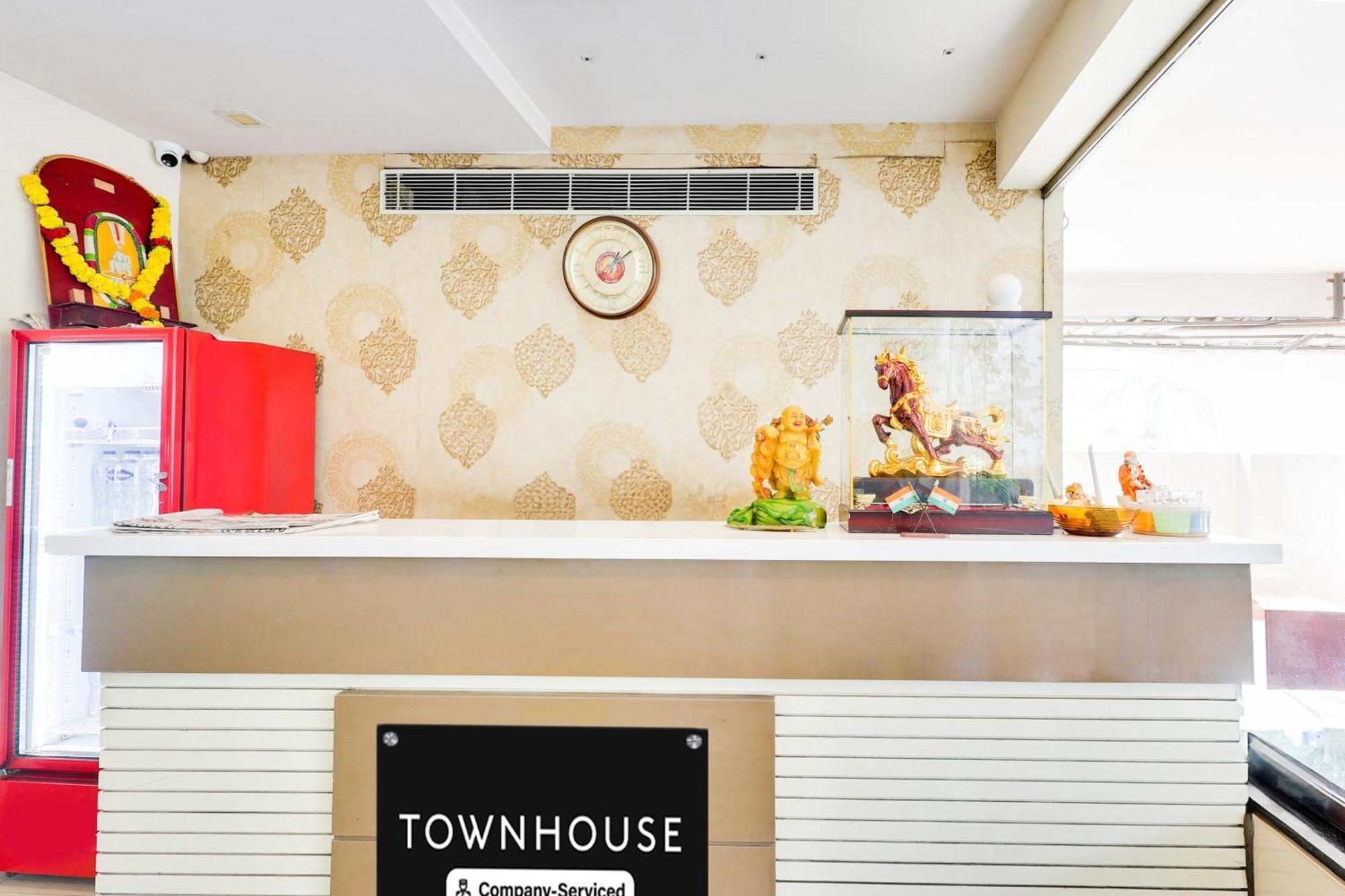 Hotel Super Townhouse Dwarka Nagar Near Ramatalkies Višákhapatnam Exteriér fotografie